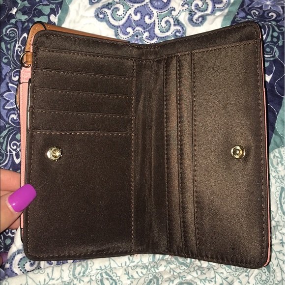MICHAEL KORS WALLET - Picture 2 of 4